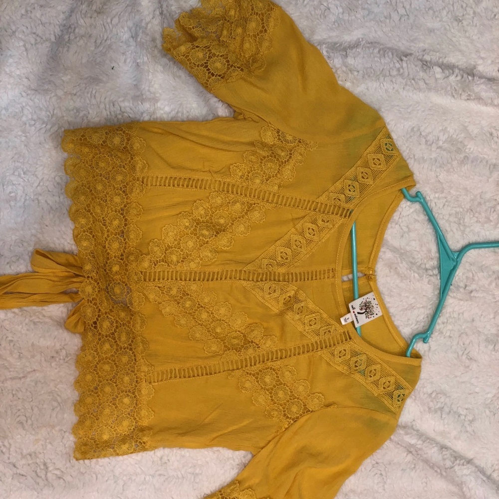 Self Esteem Lace Crop Top 💛